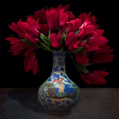 Tulipanes en una vasija persa