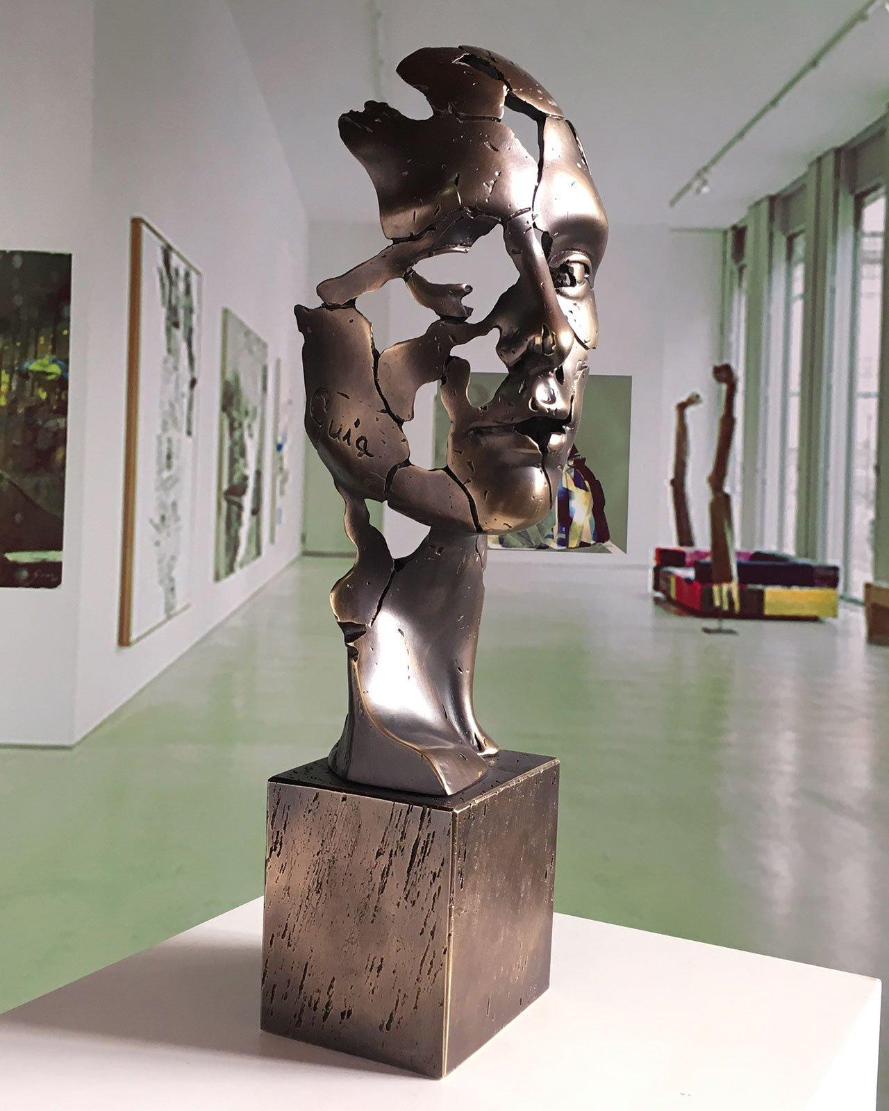 L'homme du futur - Miguel Guía Sculpture expressionniste en couche de bronze 6