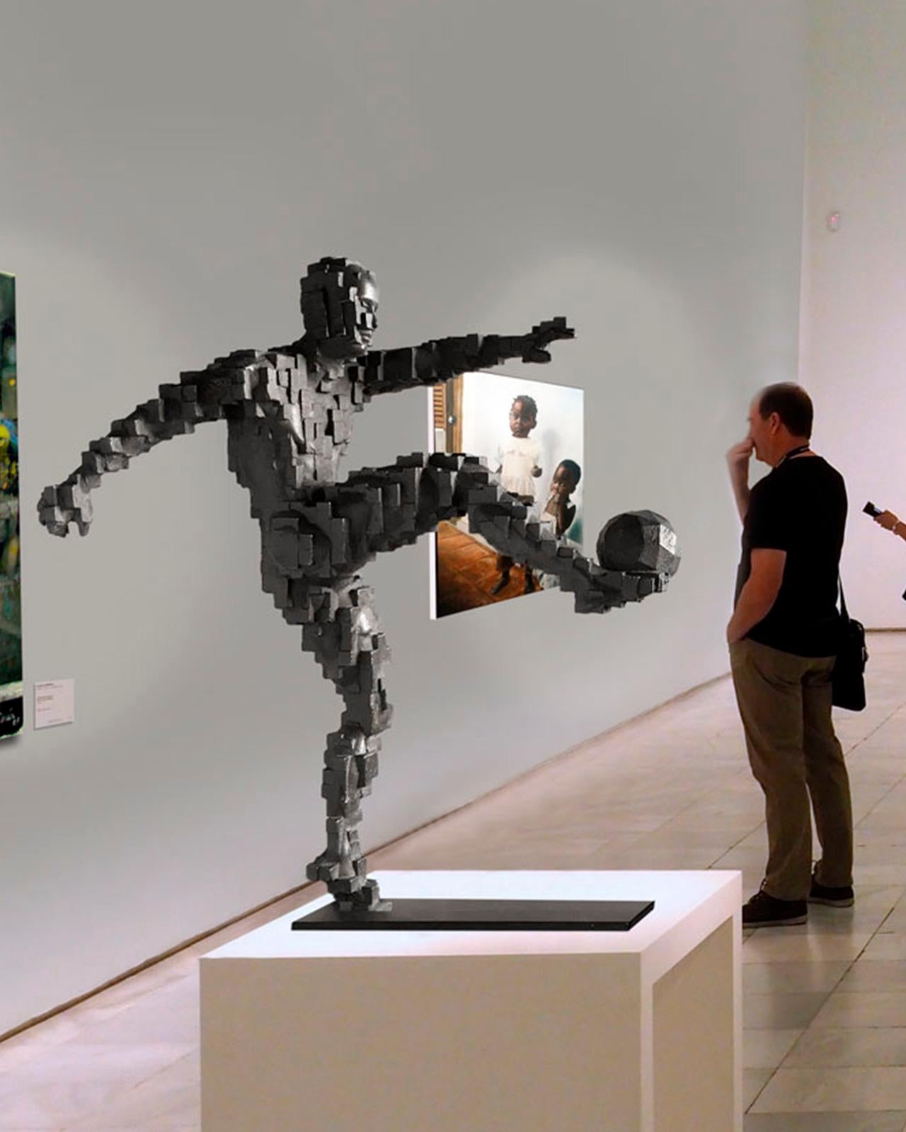 Zidane goal winner - Miguel Gua Konstruktivistische Skulptur aus Bronzeguss (Konstruktivismus), Sculpture, von Miguel Guía