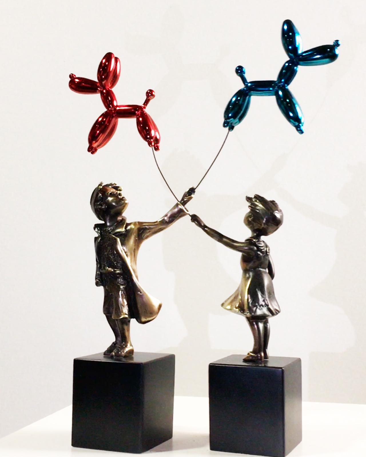 Child with balloon dog - Miguel Guía Street Art Cast bronze Sculpture 11