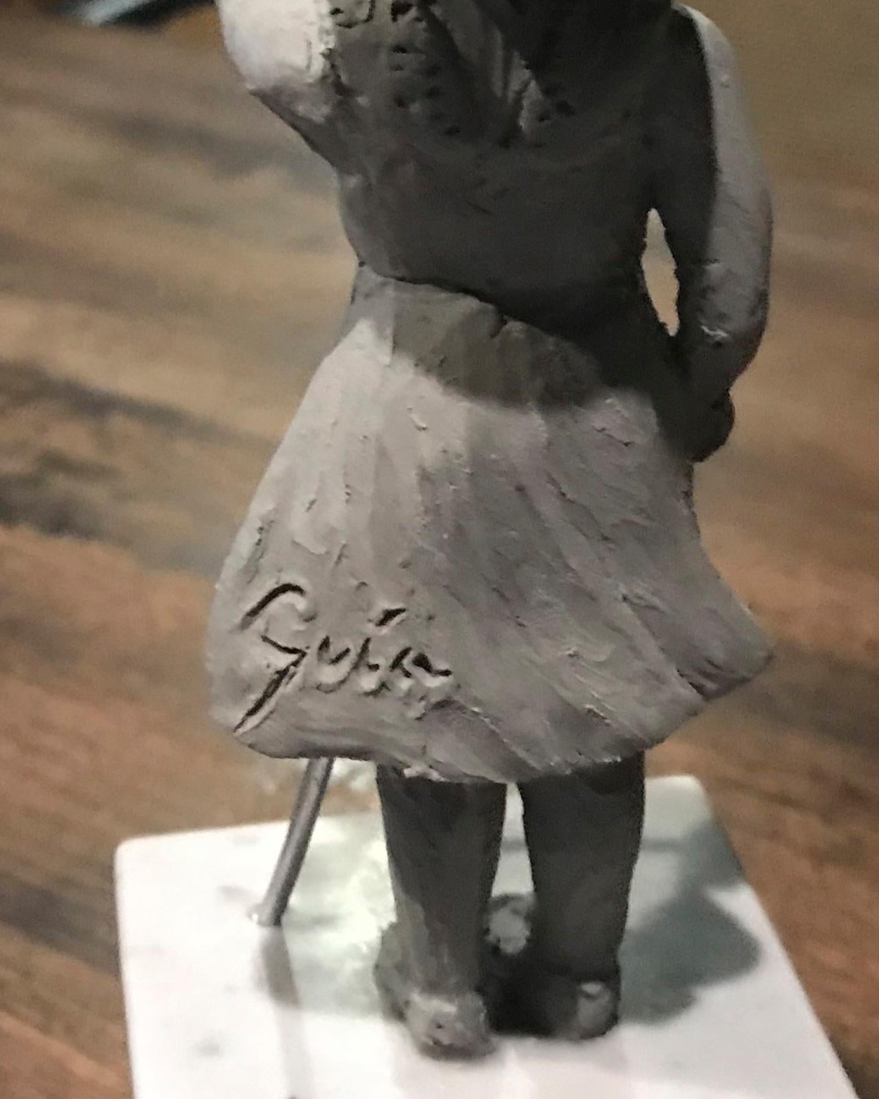 Girl with red balloon - Miguel Guía Street Art Cast bronze Sculpture 9