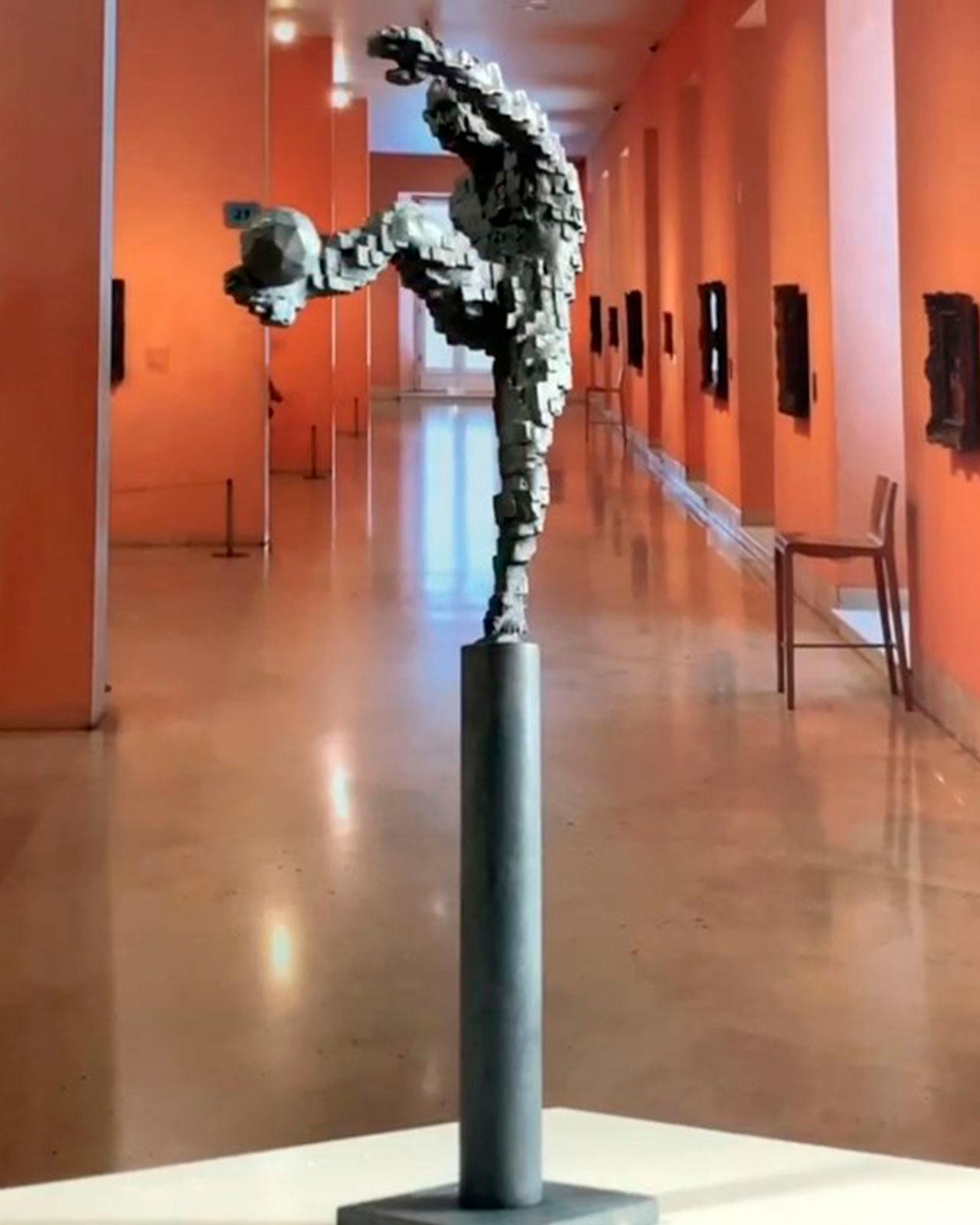 Zidane goal pillar - Miguel Guía Constructivist Cast bronze Sculpture For Sale 10
