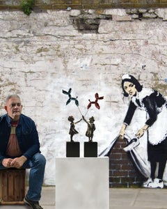 Niña con perro de globo - Escultura de bronce fundido Miguel Guía Street Art