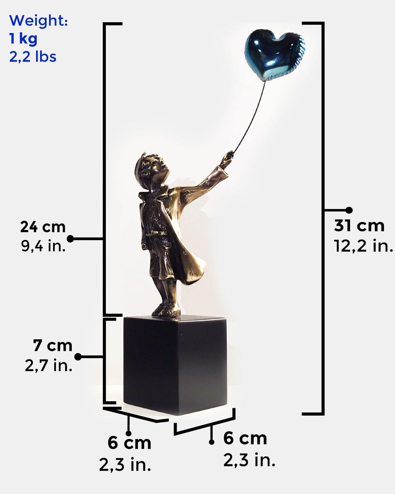 A boy with balloon - Miguel Guía Street Art Cast bronze Sculpture 3