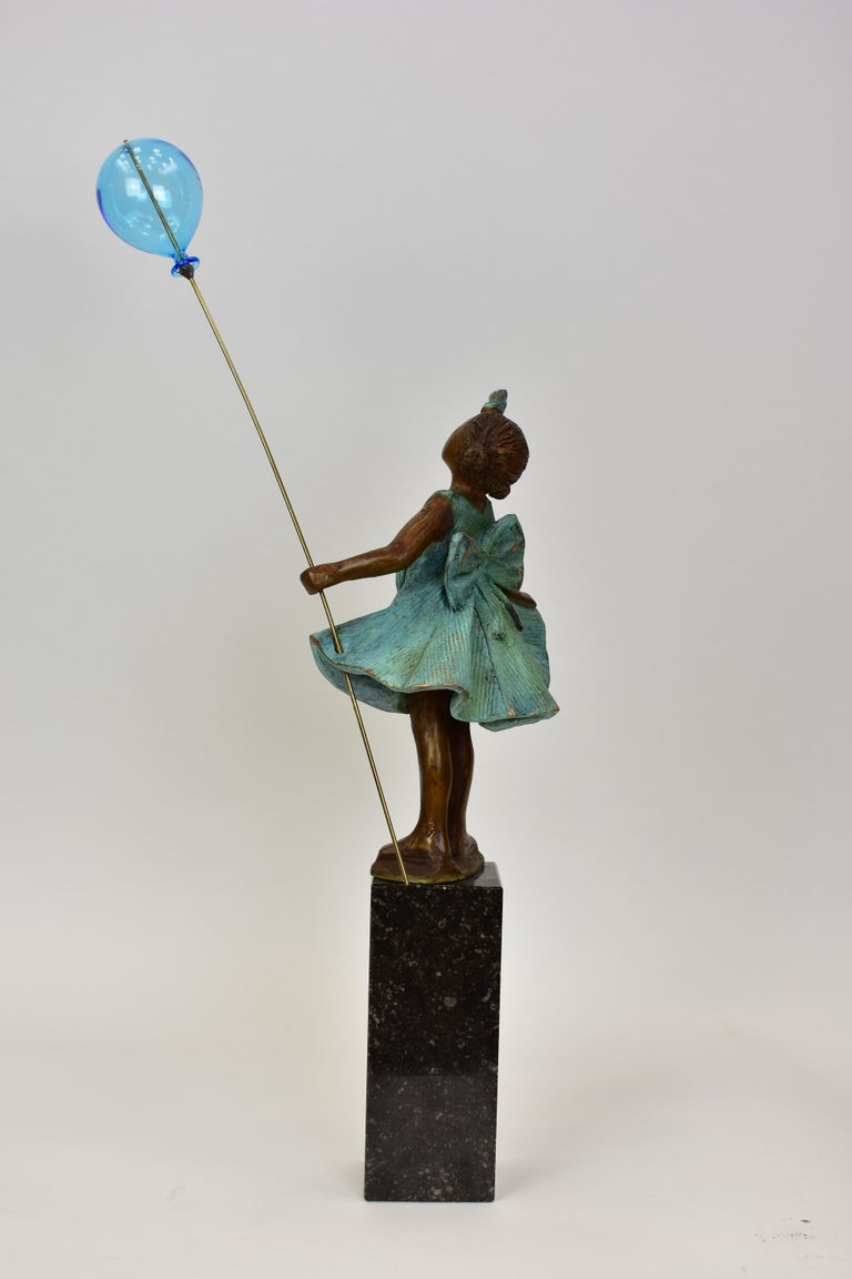 Babke Moelee Girl with balloon Statue Figurative Sculpture Bronze