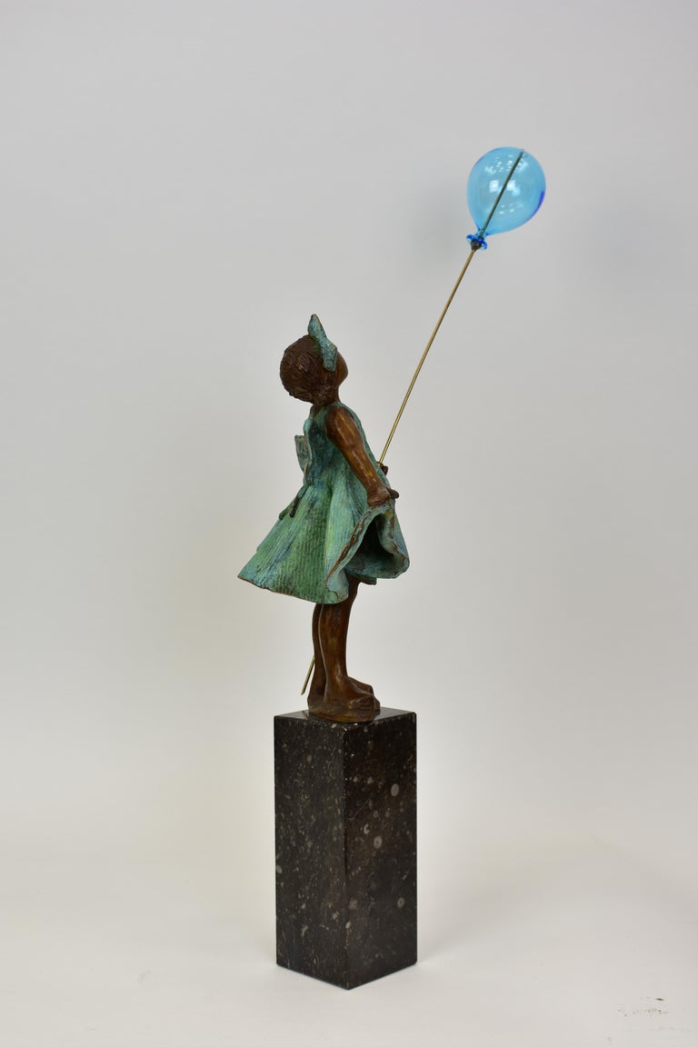 Babke Moelee Girl with balloon Statue Figurative Sculpture Bronze