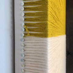 ART TEXTILE CONTEMPORAIN:: Minimaliste:: Laine brute mexicaine:: Jaune et Beige:: 2019
