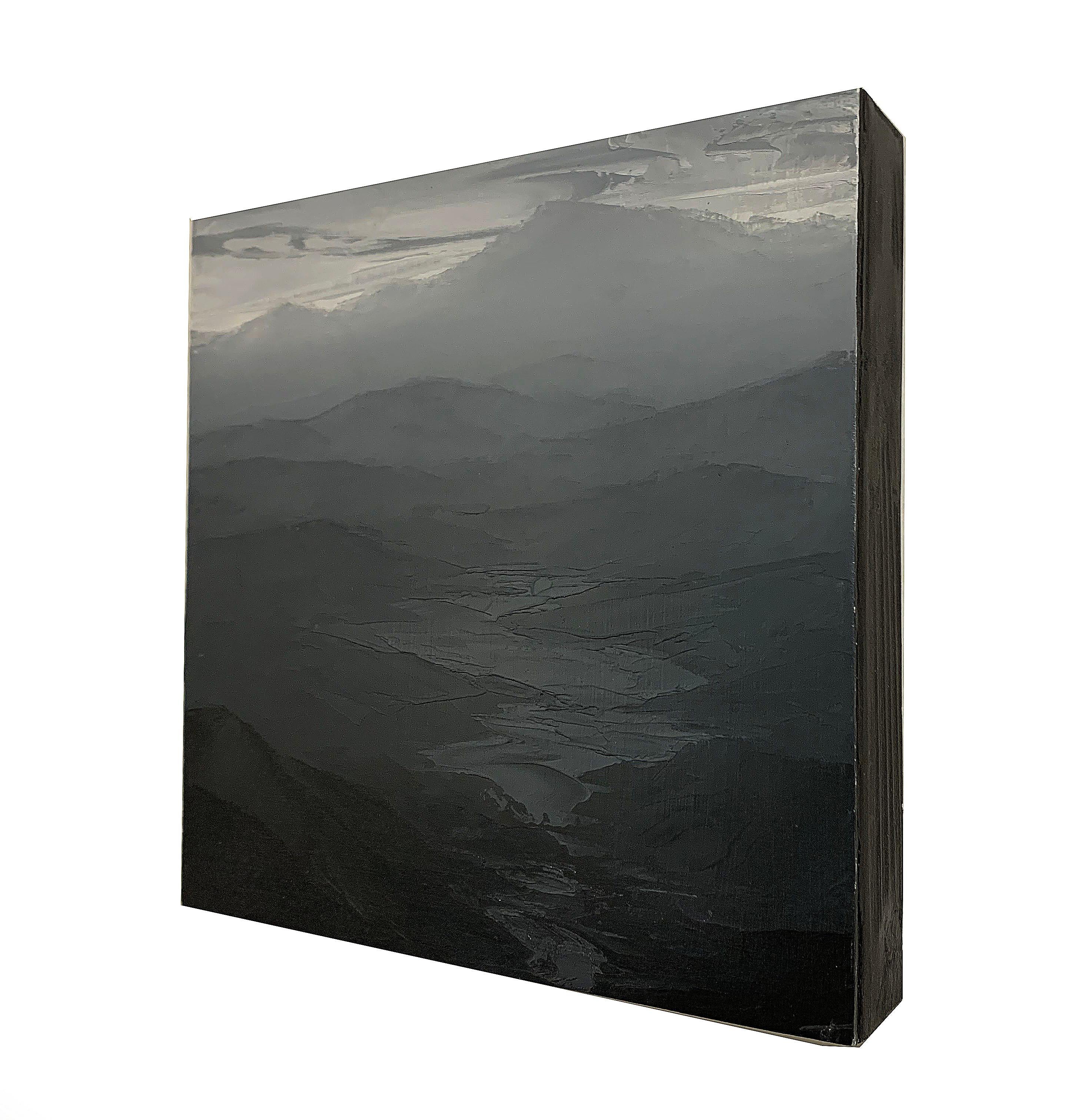 Der Verfall der Lampenschirme – Painting von Todd Carpenter