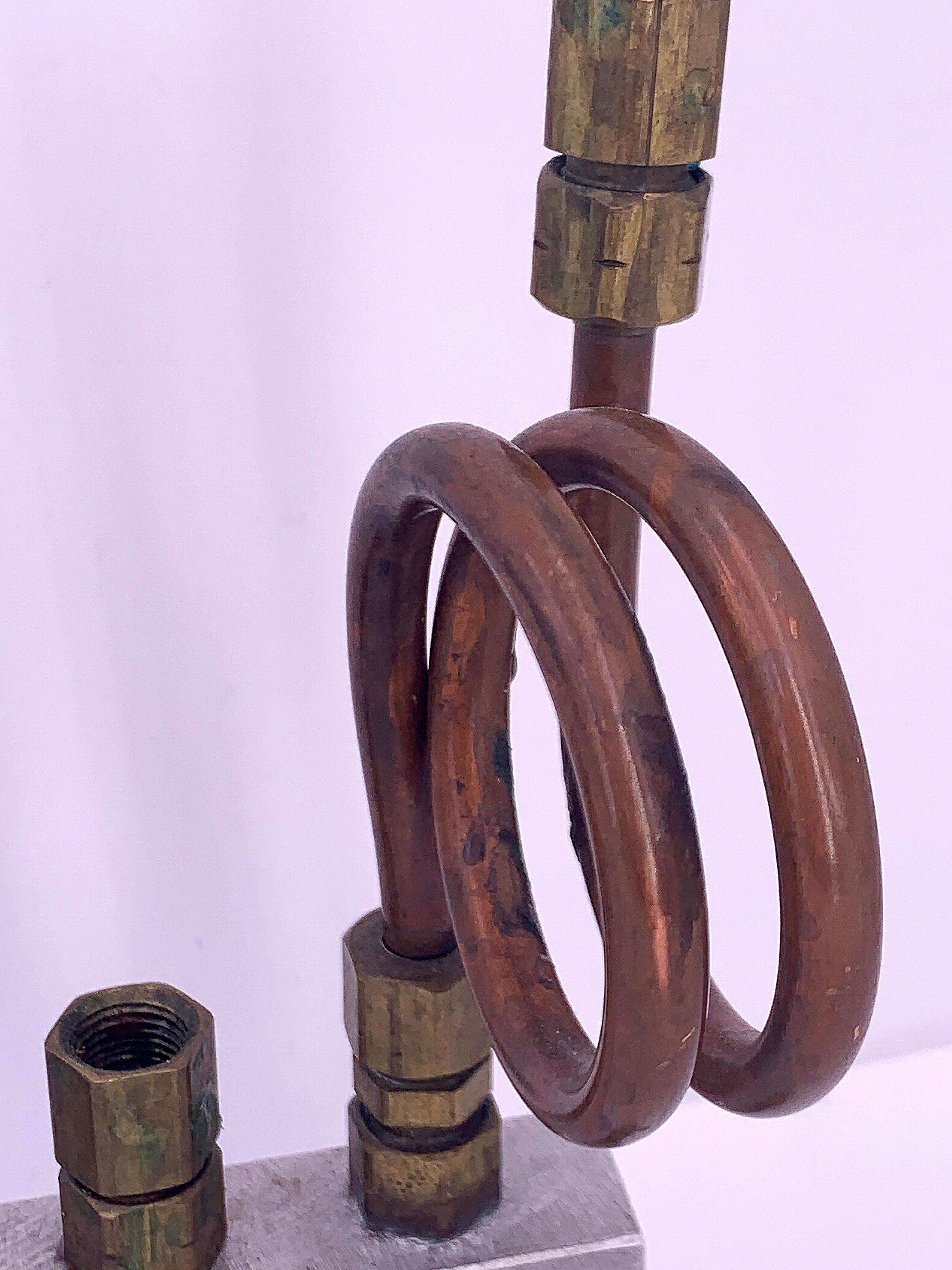 Menorah ou sculpture en aluminium et laiton en vente 7