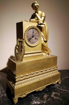 Französische kaiserliche neoklassizistische Kaminuhr aus der Schweiz, 19. Jahrhundert