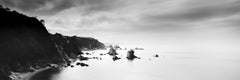Panorama de la côte tempérée, Espagne, paysage photographique contemporain en noir et blanc