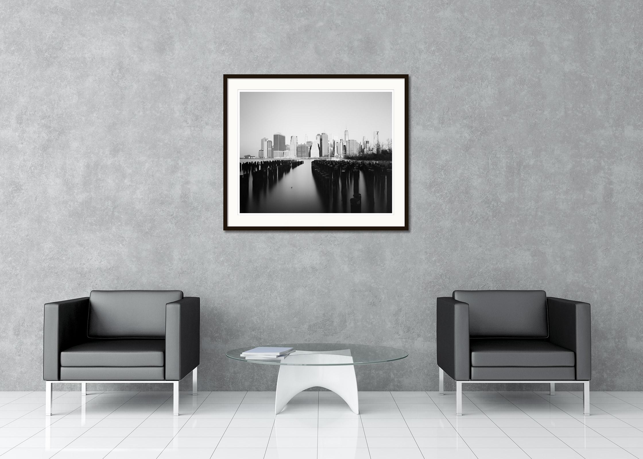Paisaje acuático de larga exposición en blanco y negro - fotografía de paisaje. Impresión con tinta de pigmento de archivo en una edición limitada de 8 ejemplares. Todas las impresiones de Gerald Berghammer se realizan por encargo en ediciones