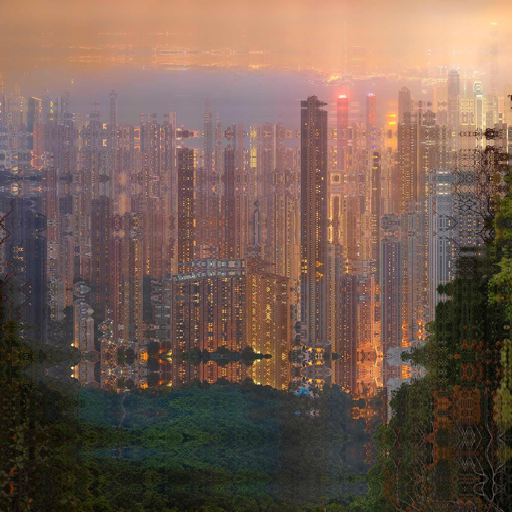 Photographie de Hong Kong de nuit par Didier Fournet.

Didier Fournet est un "peintre" contemporain grâce à la photographie : il a choisi les pixels au lieu des pinceaux et révèle la beauté du monde en transformant les paysages en vibrations.

Il