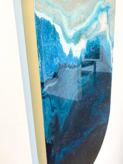 Object oval pil, epoxy by Corine van Voorbergen