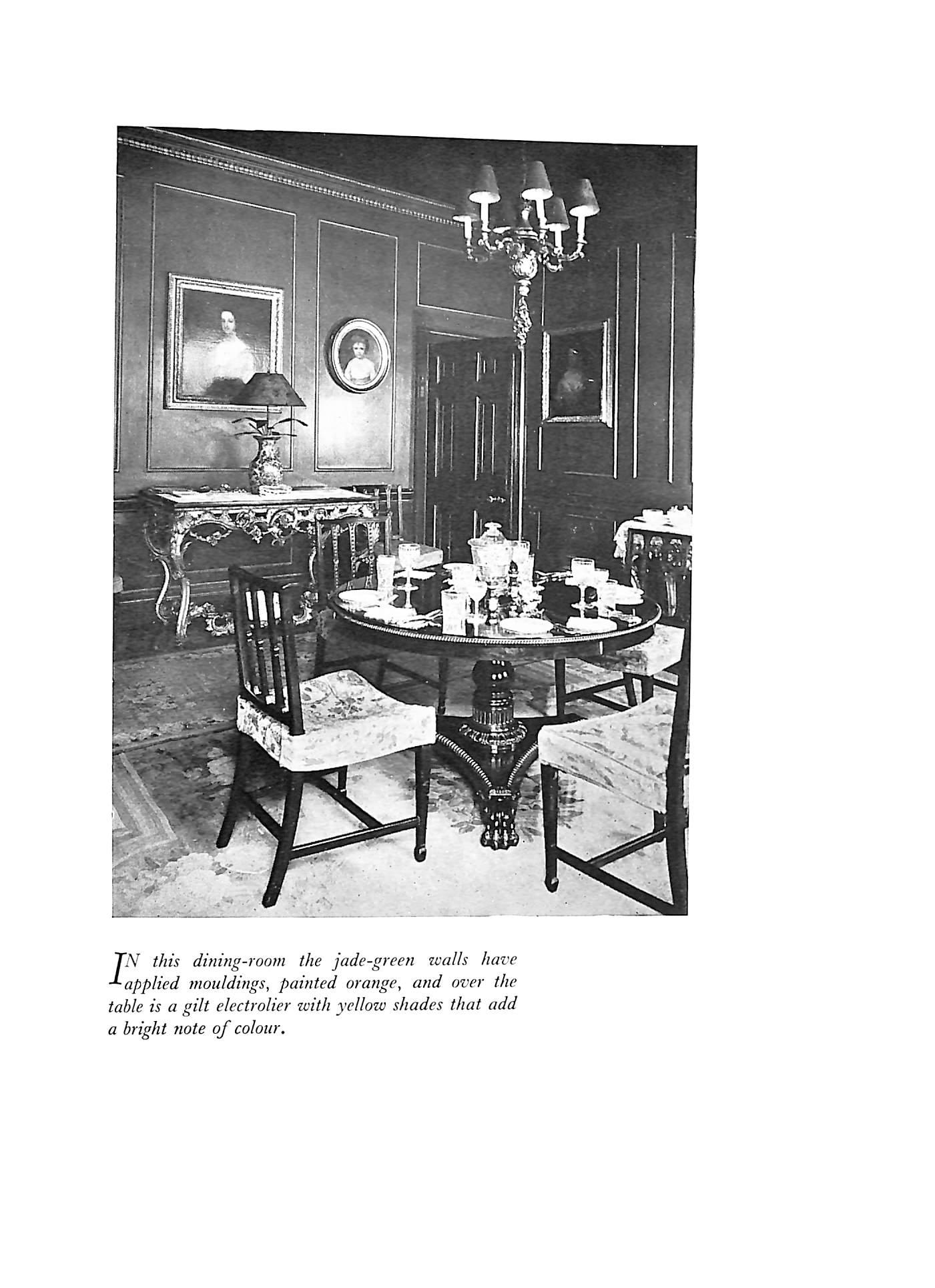 La couleur dans les pièces de tous les jours avec des remarques sur divers aspects de la décoration 1934 IONIDES en vente 7