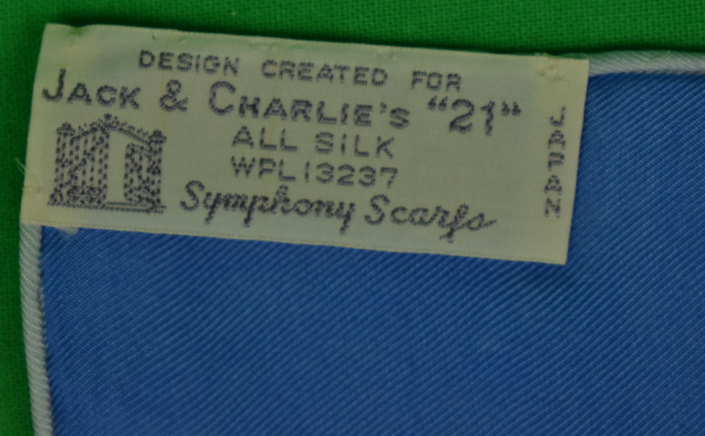 Club Jack & Charlie's Seidenschal mit blauem/grünem 21-Print „21“, XV im Angebot 1