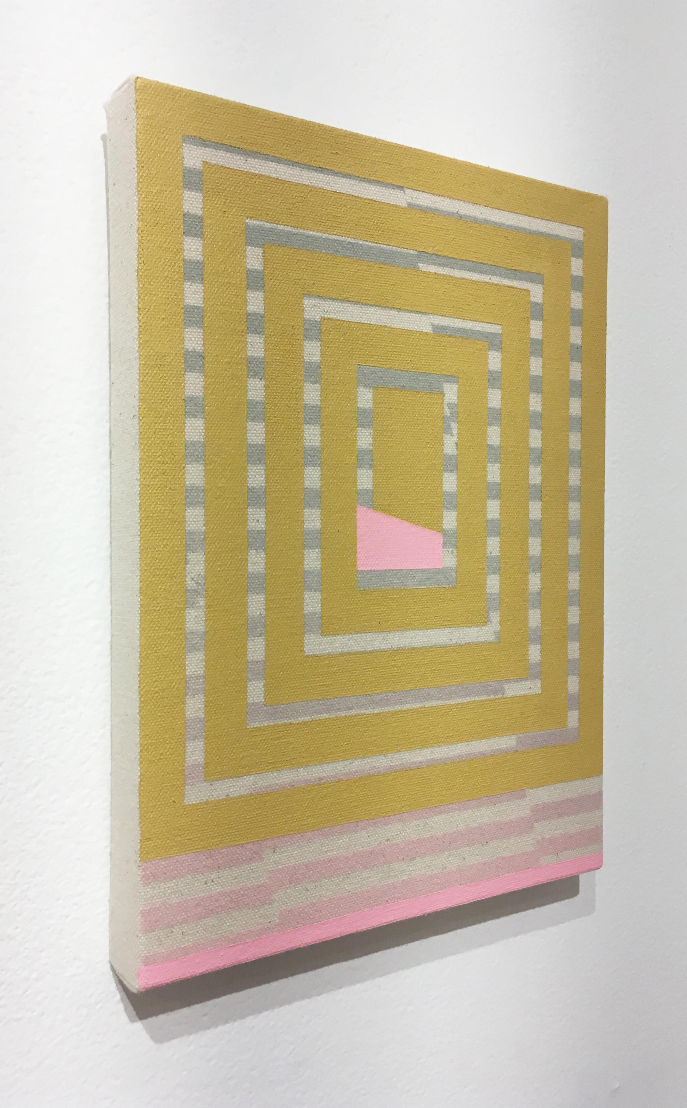 Breathing, Acryl, Sprühfarbe auf Leinwand, abstraktes geometrisches, gelb-grau-rosa (Geometrische Abstraktion), Mixed Media Art, von Alex McClurg