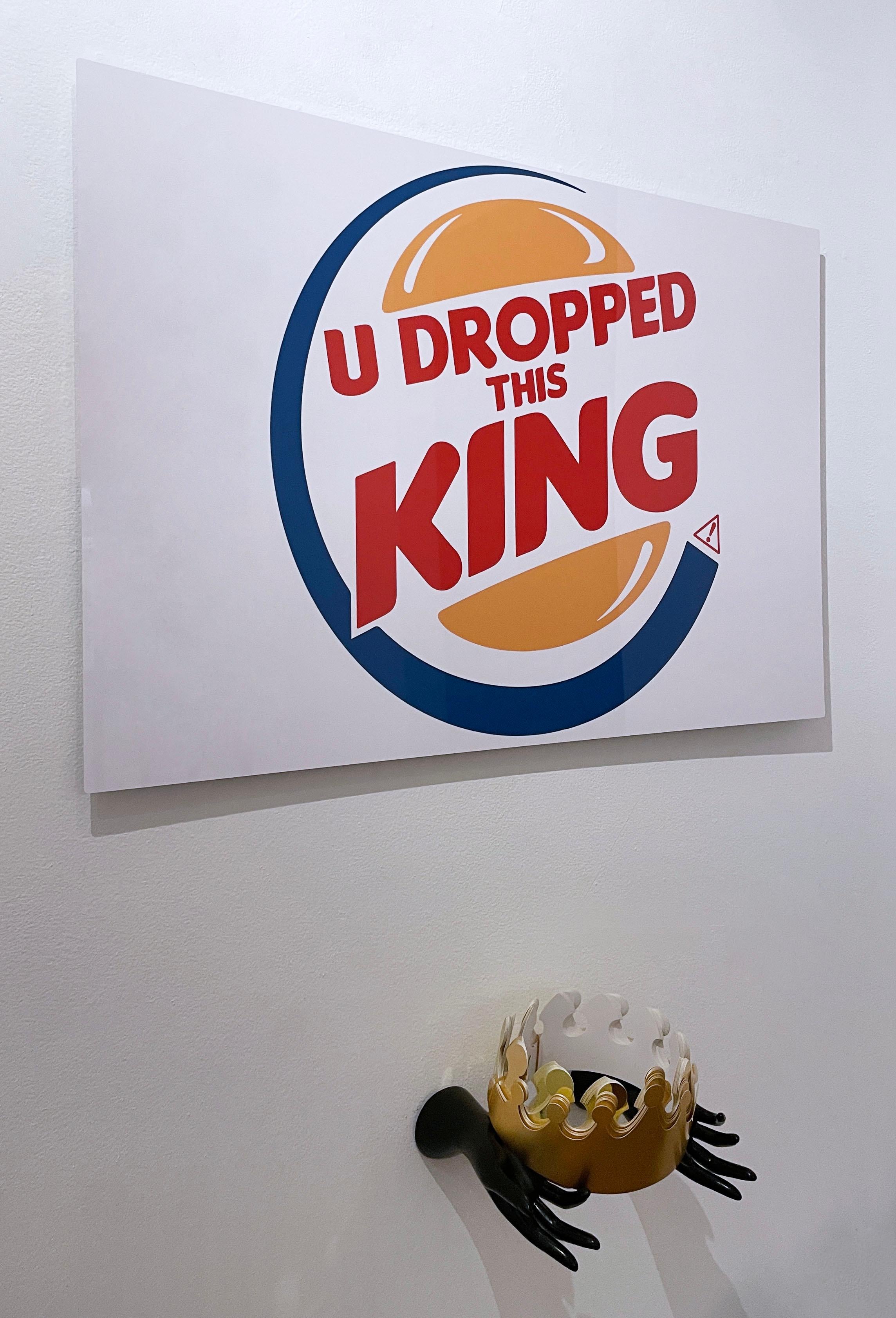 U Dropped This King (2022) von Kid Hazo, Installationsschildkunst, Grafikkunst, Text im Angebot 1