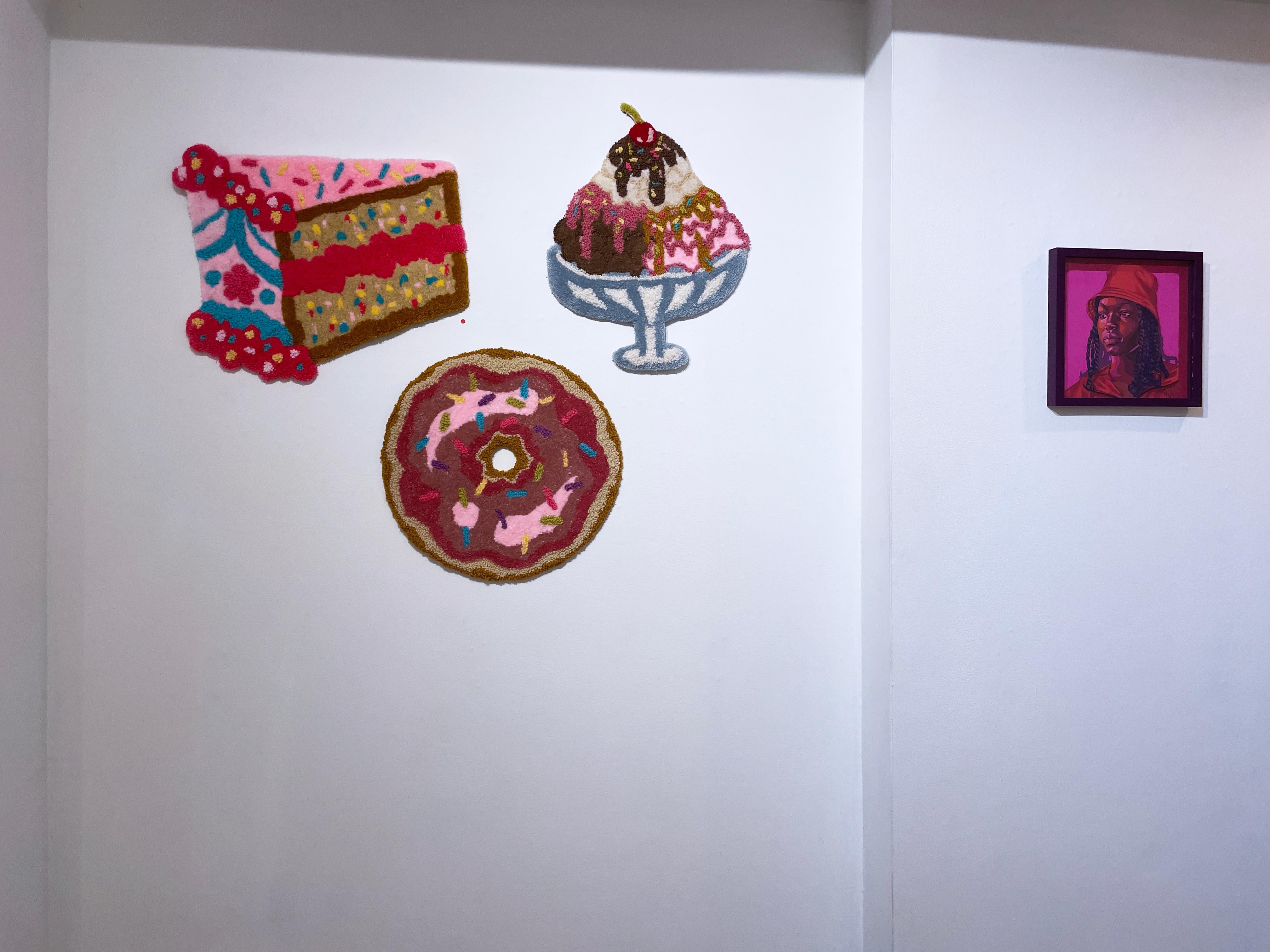 Bake Sale: Donut (2023), tufted wall art, textile, fiber, yarn, pink, soft For Sale 2