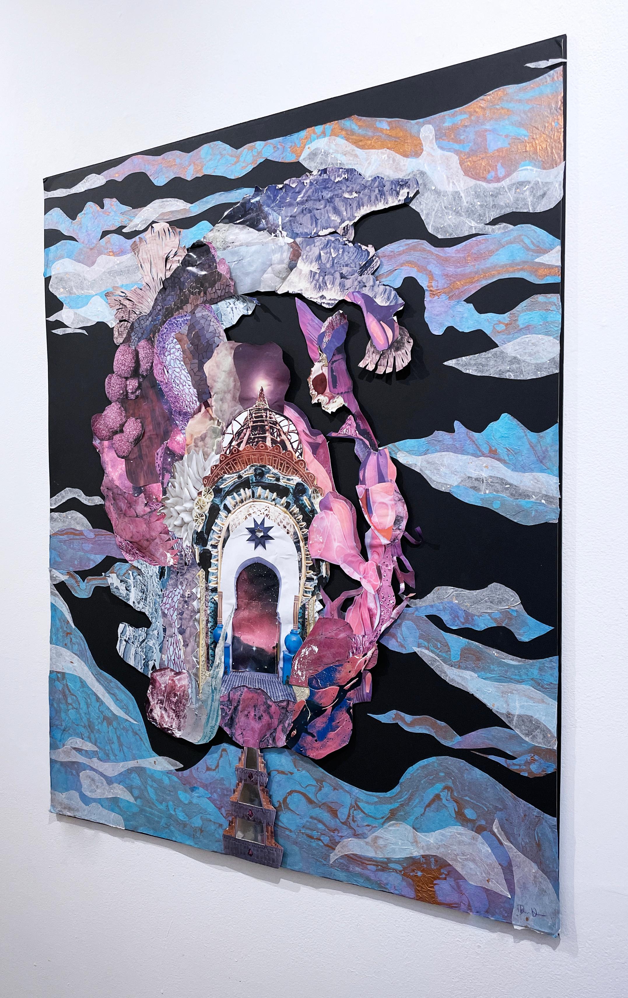 Puerta Amatista, 2022, arte cósmico, rosa, azul, paisaje surrealista, collage en venta 2