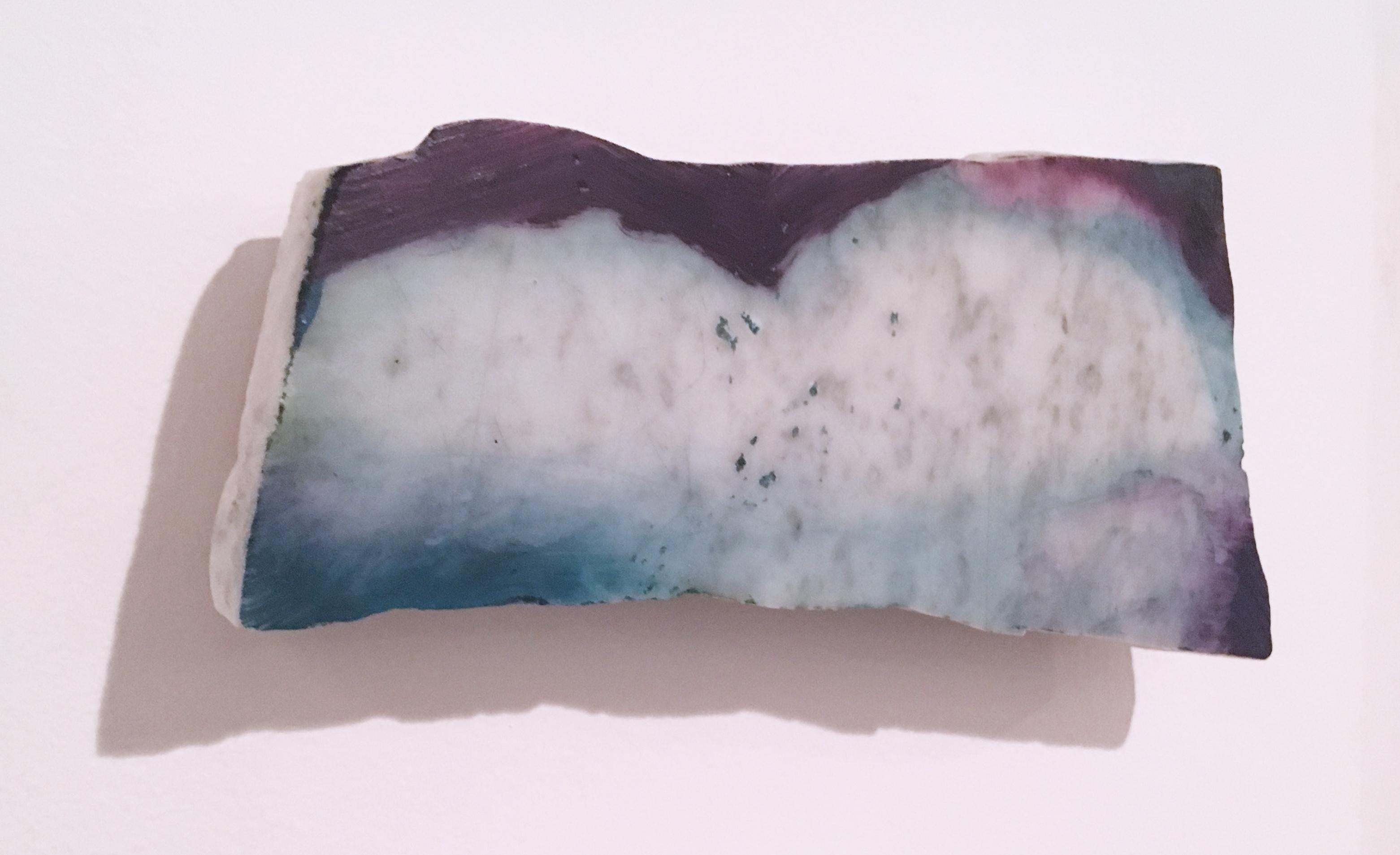 Sans titre « Marble Fragment 4 » 2019, huile, paysage, sculpture murale, nuages, bleu - Sculpture de Tom Banks