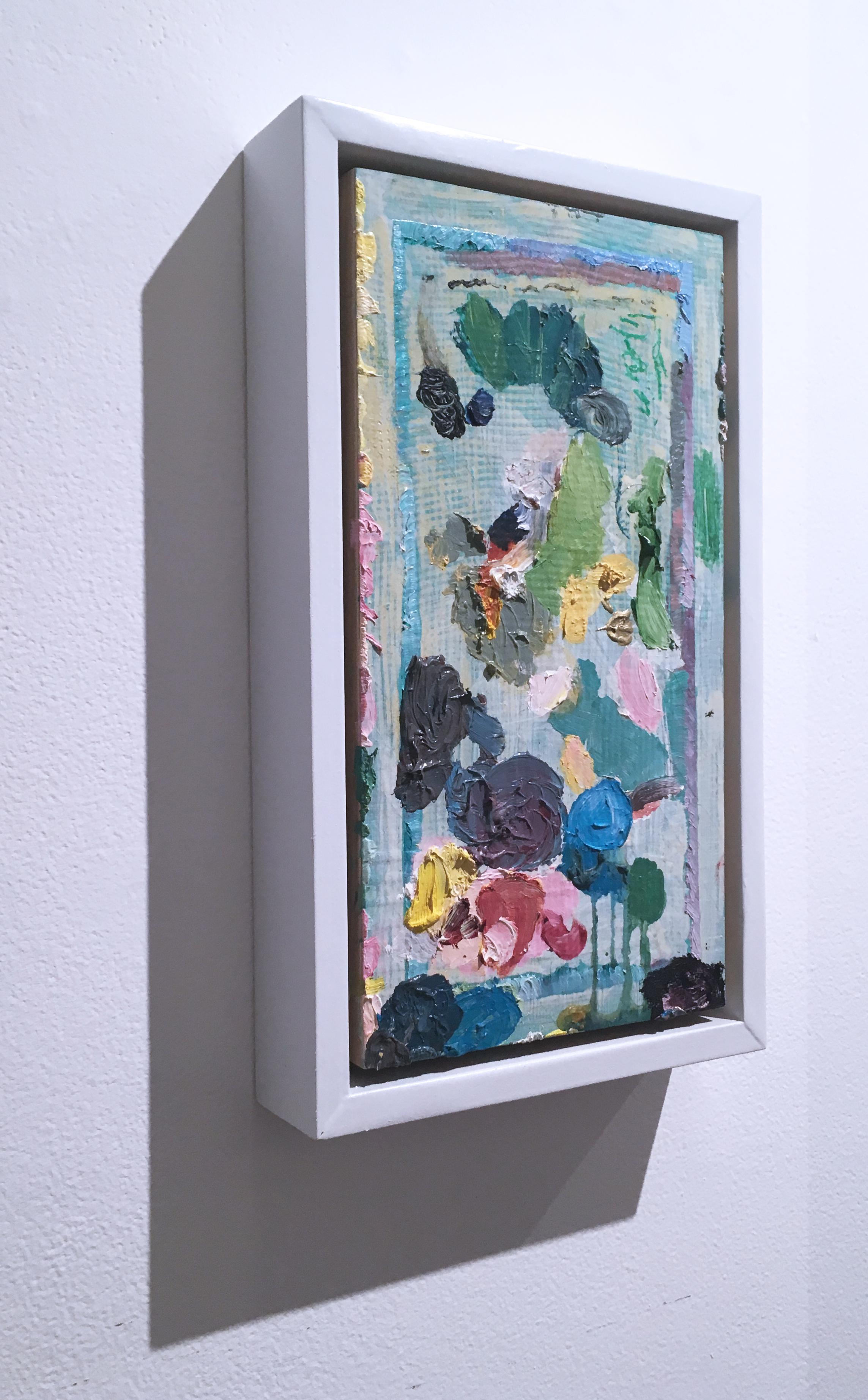 Just A Mess, 2018, acrylique, huile, pastel, panneau, vert, rose, abstrait, cadre - Gris Abstract Painting par Macauley Norman