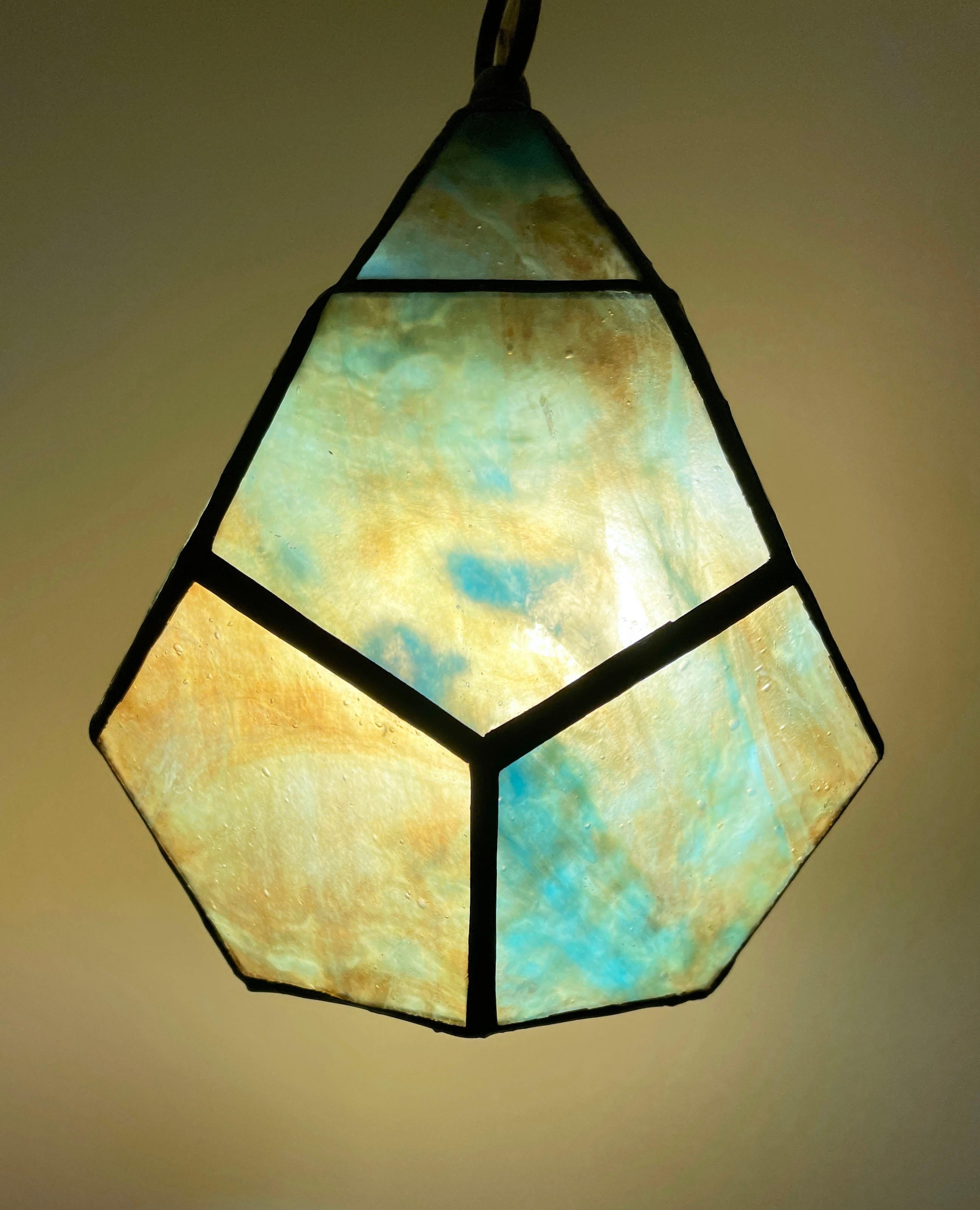 Pentagonal-Kugellaterne – Sculpture von TF Dutchman