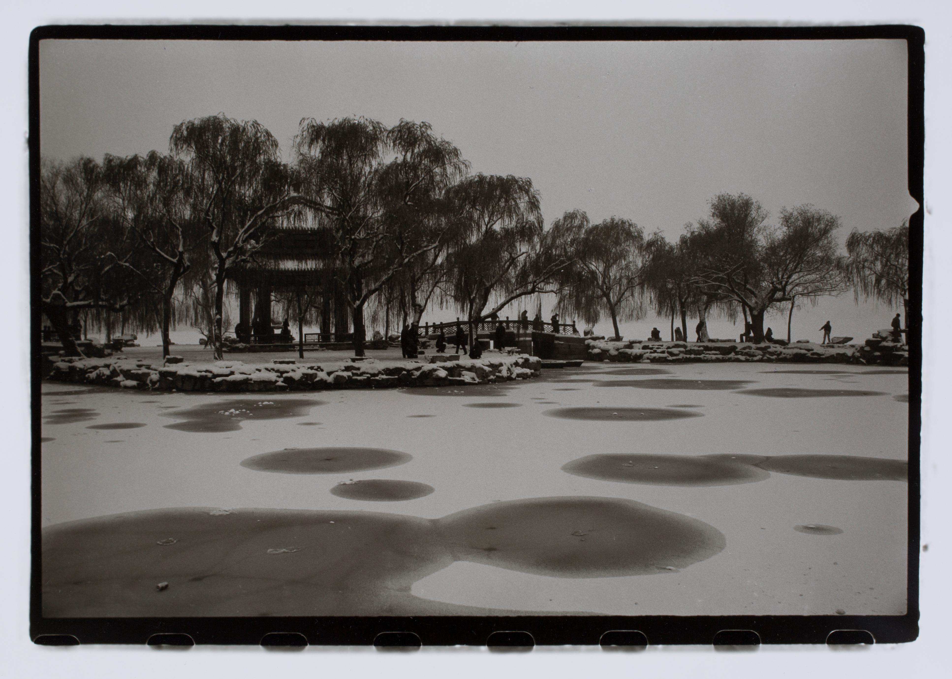 Hideoki Hagiwara Black and White Photograph - Hideoki, Black & White, The Frozen Lake, China, 1998, 16" x 20"