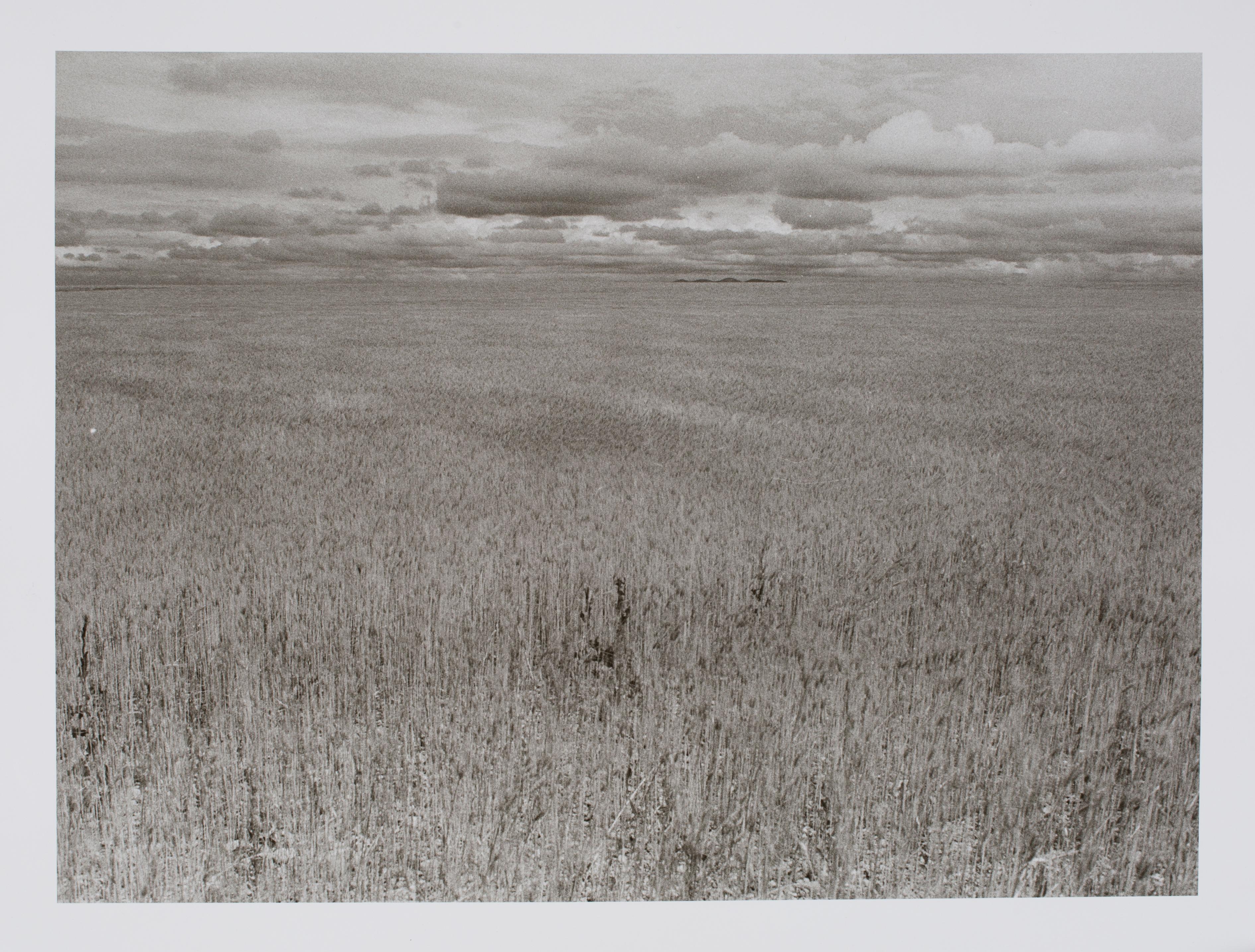 Hideoki Hagiwara Black and White Photograph - Hideoki, Black & White, Landscape, Kenya, Africa, 1994, Monochromatic, 16" x 20"