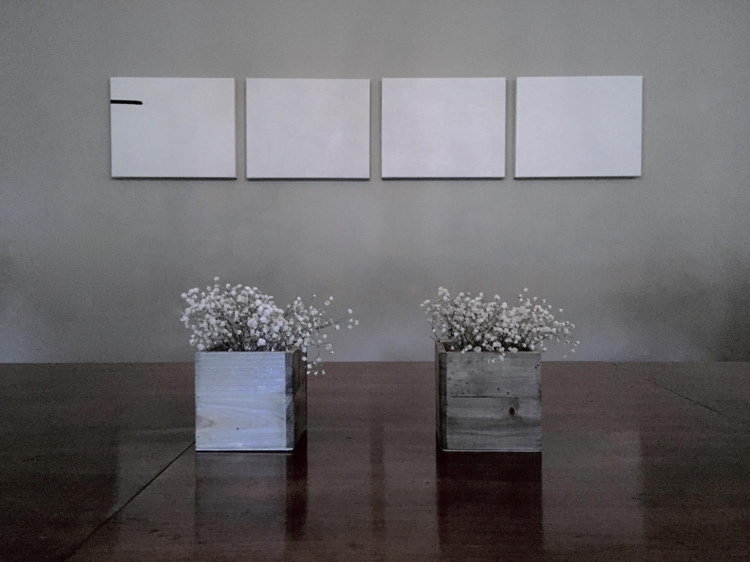 Aquí es donde trazo la línea - 4 Pinturas, Abstracto mínimo, Blanco hueso, Negro en venta 3