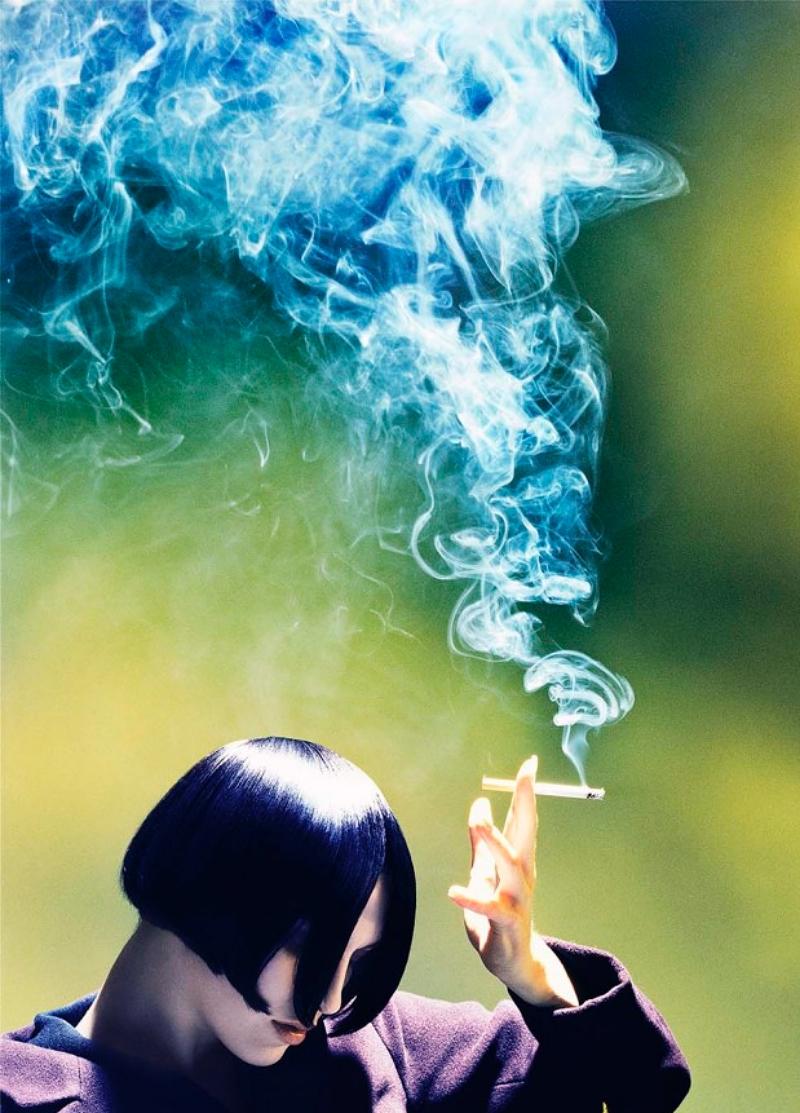 Susie Smoking - Nick Knight, Art, Photographie, Photographies, Mode, Femme en vente 2