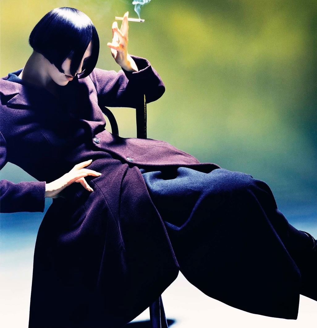 NICK KNIGHT (*1958, Great Britain)
Susie Smoking
1988
Hand-coated pigment print
Sheet 101,6 x 76,2 cm (40 x 30 in.)
Edition of 3, plus 2 AP; Ed. no. 3/3
Signed by the artist

Nick Knight is among the world’s most influential and visionary