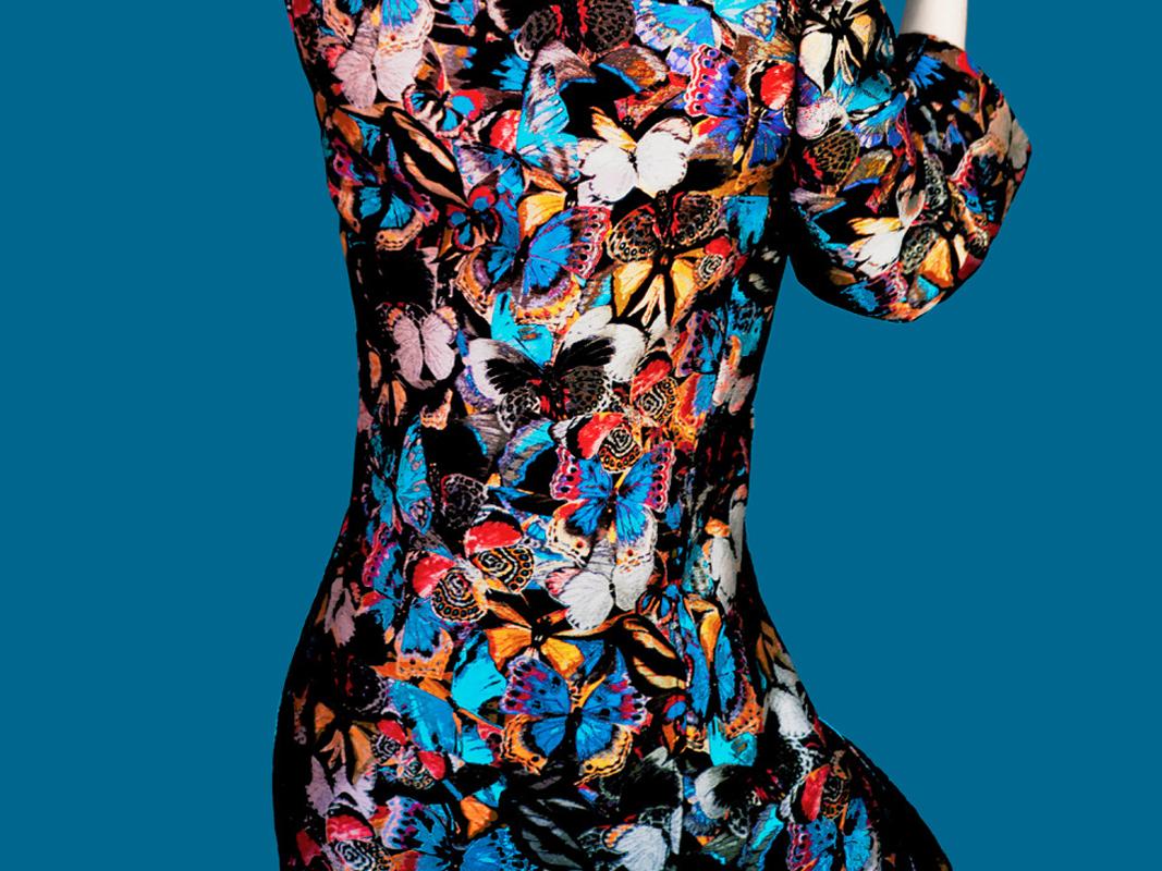 Senza volto (Valentino) - Erik Madigan Heck, Astratto, Farfalla, Moda in vendita 4