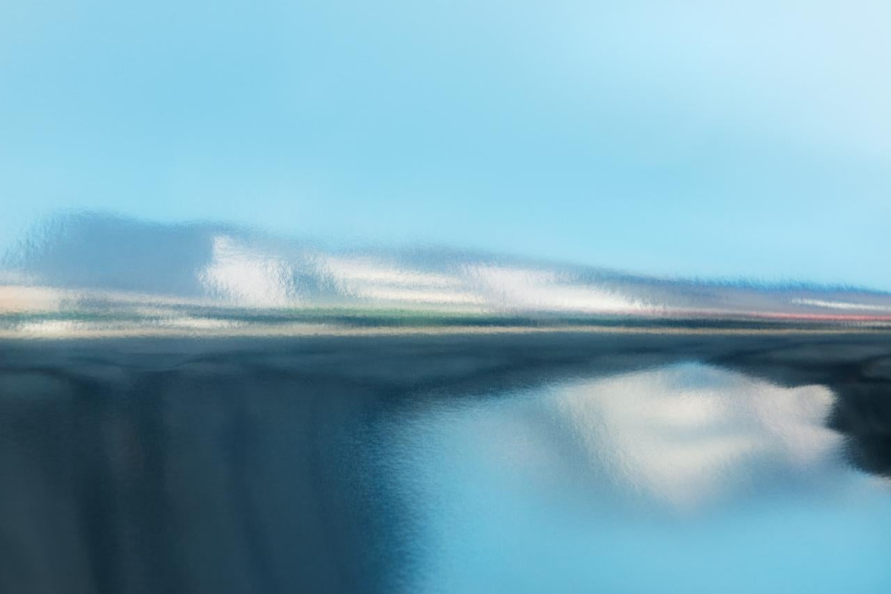 Dominique TEUFEN (*1975, Switzerland)
Nordic Spring, from the series 'Rays of Light', 2019
Hahnemühle Fine Art Baryta
Sheet 80 x 120 cm (31 1/2 x 47 1/4 in.)
Frame 91 x 130 x 4 cm (35 7/8 x 47 1/4 in.)
Edition of 5, plus 2 AP, 1/5
Framed to artist's
