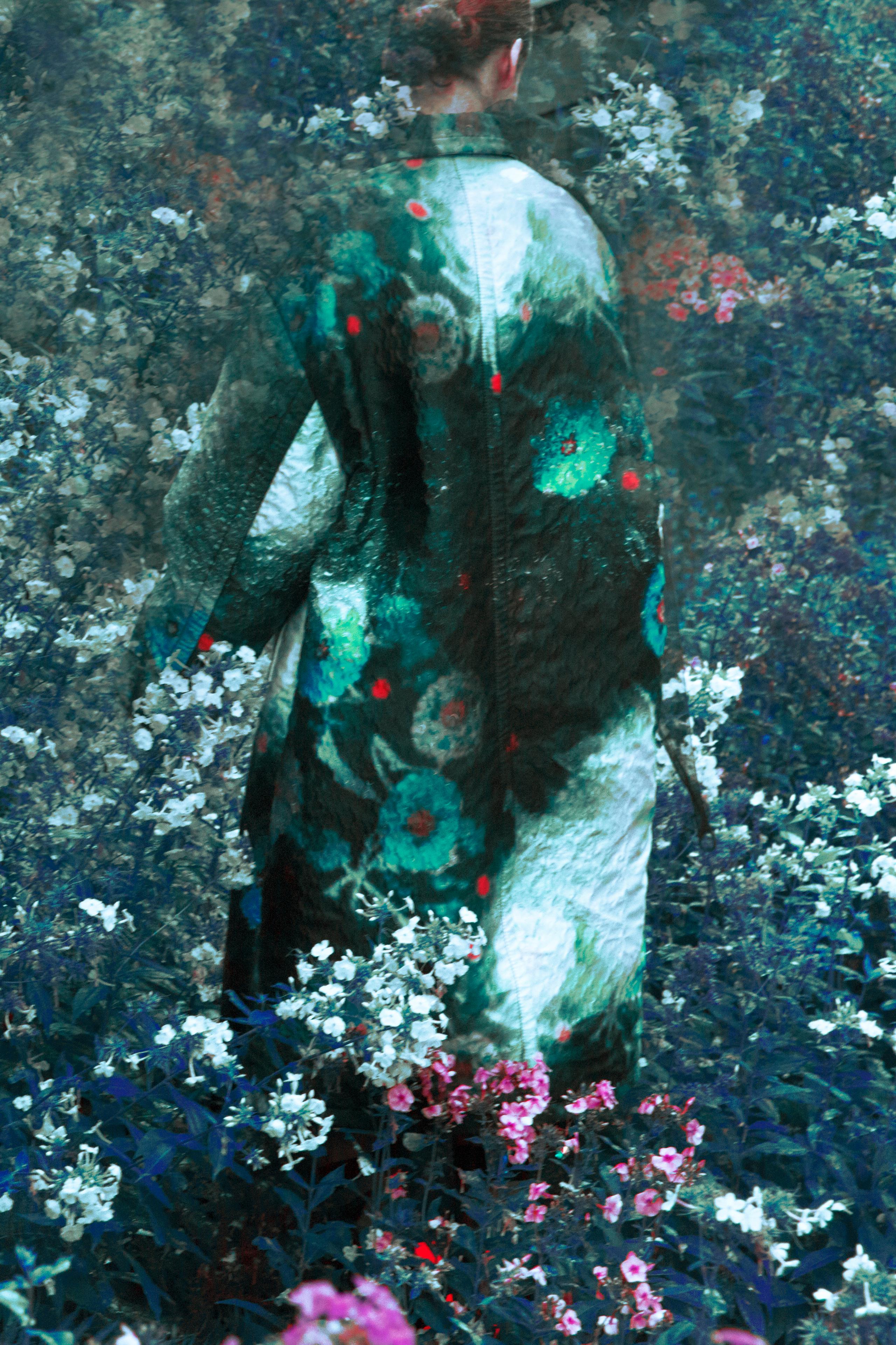 Jardín Turquesa y Rosa, El Jardín - Erik Madigan Heck, Moda, Flores en venta 3