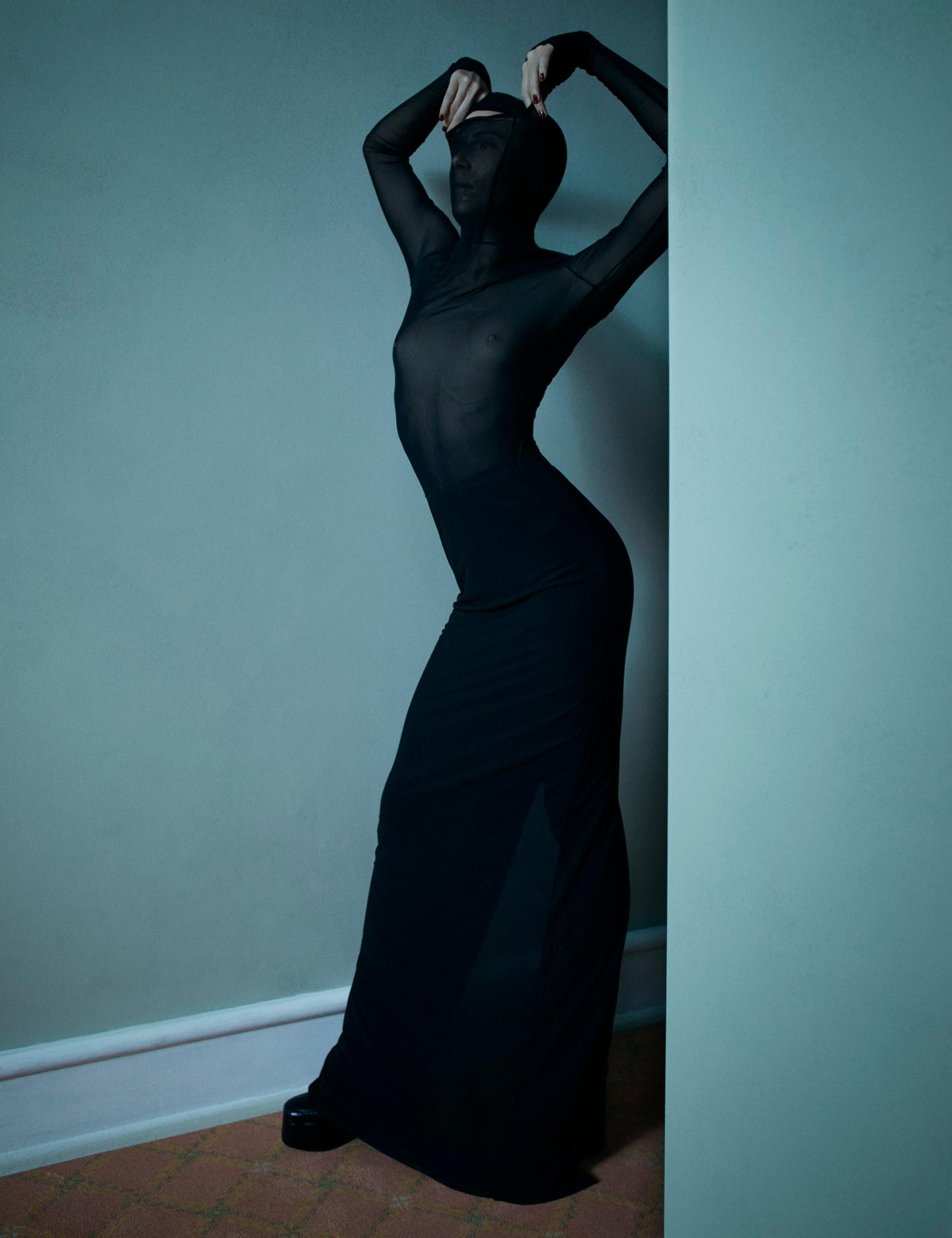 Dree for Stern #2 – Emma Summerton, Fashion, Woman, Erotic, Model, Black Dress