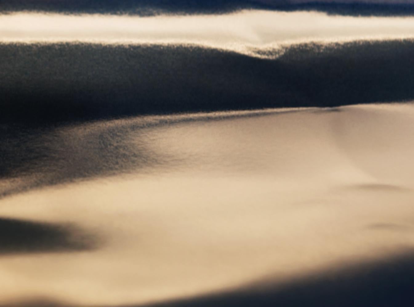 Dominique TEUFEN (*1975, Schweiz)
Silver Lining, aus der Serie 'Rays of Light', 2019
Hahnemühle Fine Art Baryta
Blatt 120 x 180 cm (47 1/4 x 70 7/8 in.)
Rahmen 134 x 193 x 5 cm (52 3/4 x 76 x 2 in.)
Auflage von 5, plus 2 AP
gerahmt 

Dominique