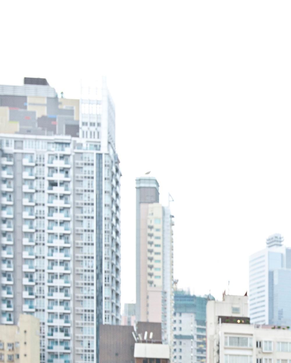 Self-Porträt (Hong Kong) Jun Ahn, Fotografie, Stadtlandschaft, Frau, Hongkong im Angebot 3