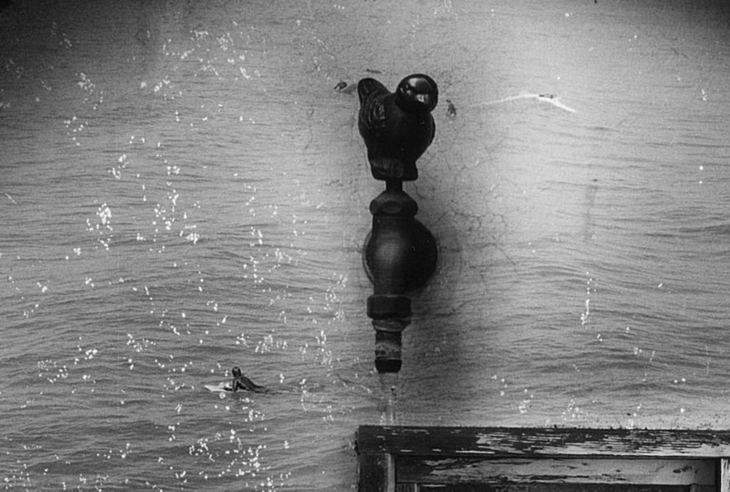 ADVERTENCIA #49 - Kosuke, Fotografía, Arte, Abstracto, Blanco y negro, Agua, Ventana - Photograph de Kosuke Kawamura
