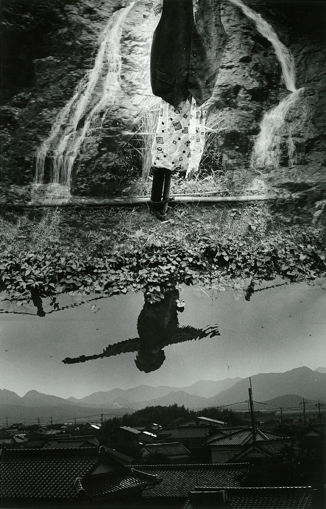Kosuke Kawamura Black and White Photograph - WARNING #47 – Kosuke, Photography, Art, Abstract, Black and White, Statue, Sky