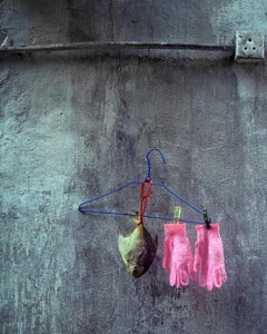 back door 09 – Michael Wolf, Cityscape, Colour, Hong Kong, Street Photography