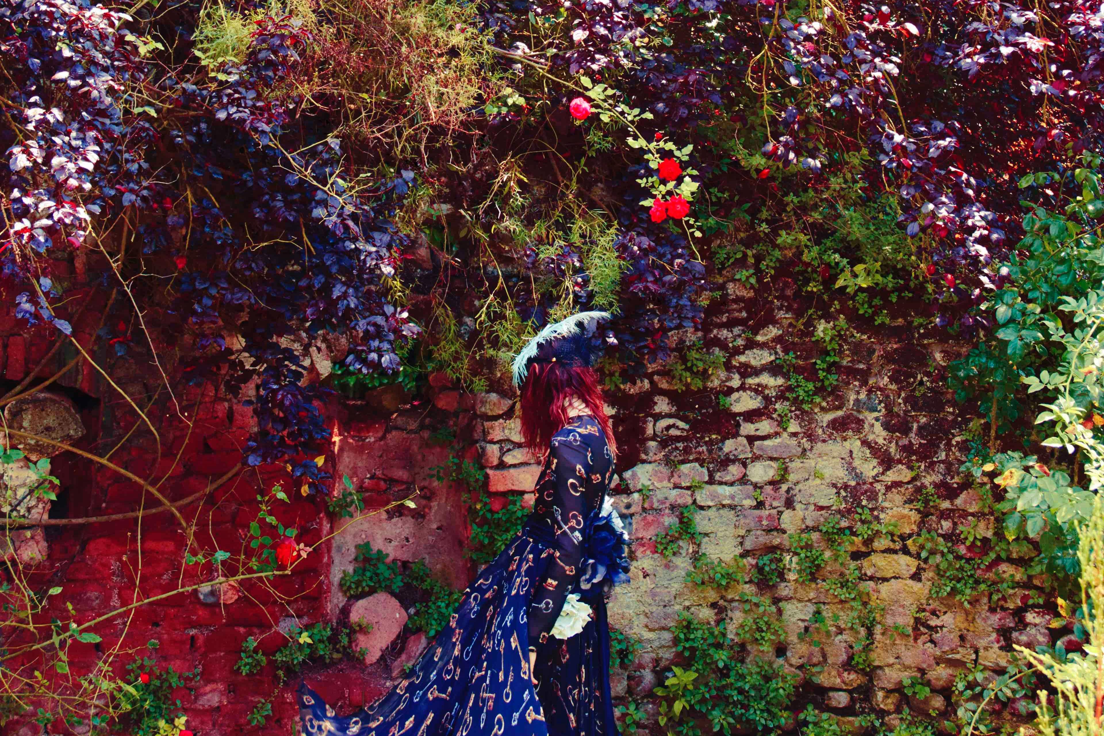 The Gardens of Ninfa, Old Future  – Erik Madigan Heck, Pool, Woman, Fashion, Art For Sale 2