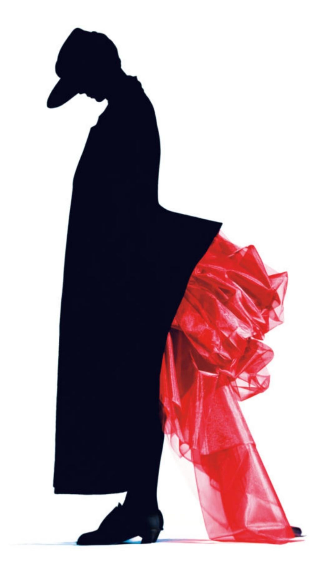 Red Bustle, Yohji Yamamoto - Nick Knight, Photographie, Mode, Silhouette, Art en vente 1
