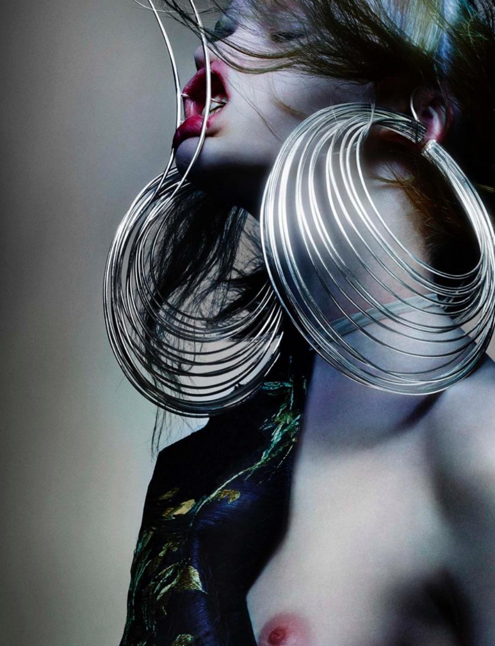 Stella Lucia Profiles portant Alexander McQueen - Nick Knight/Photographie en vente 3