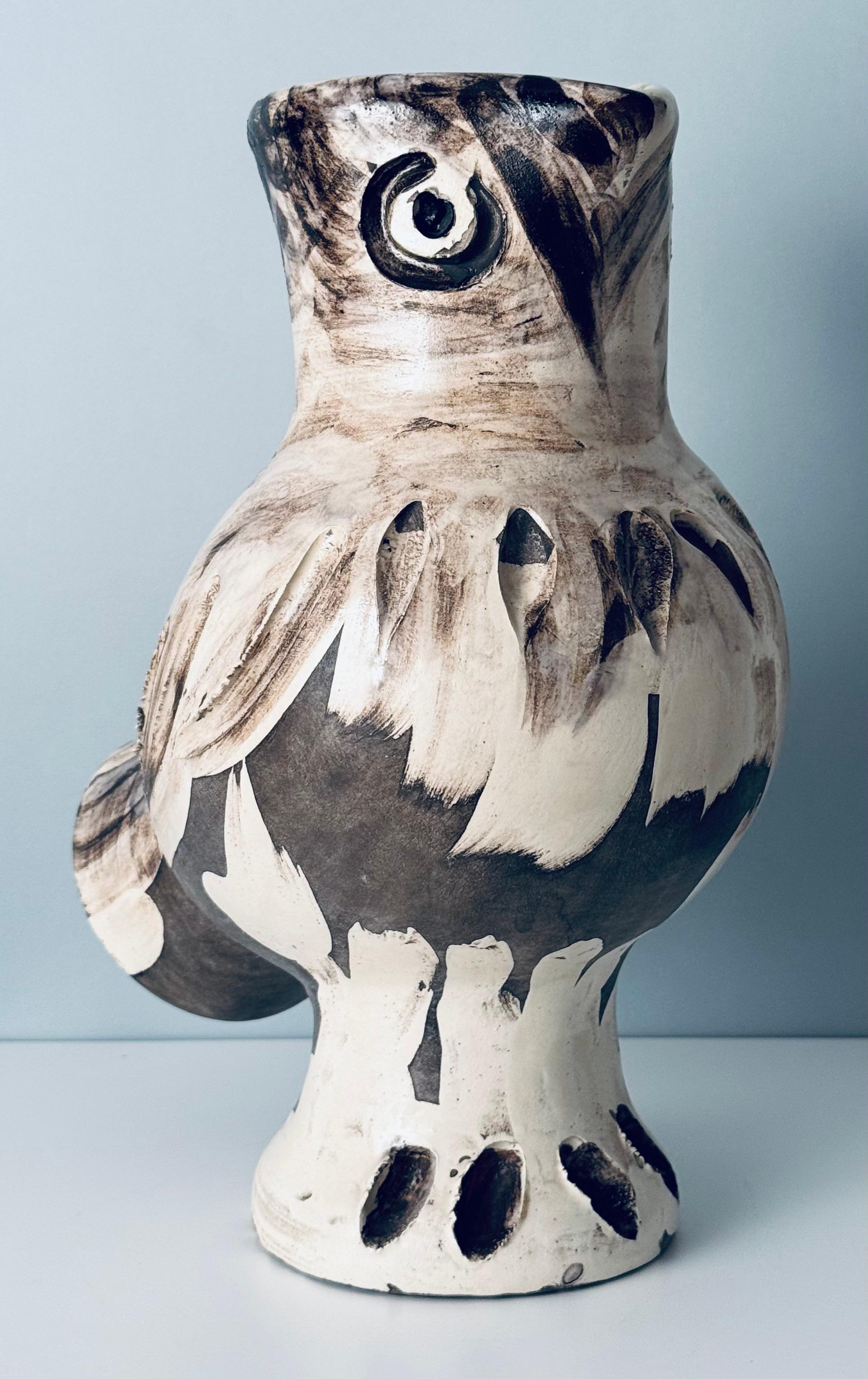 Die Chouette (A.R. 603), 1969. Keramik gestempelt 
Madoura Plein Feu / Edition Picasso
 – Art von Pablo Picasso