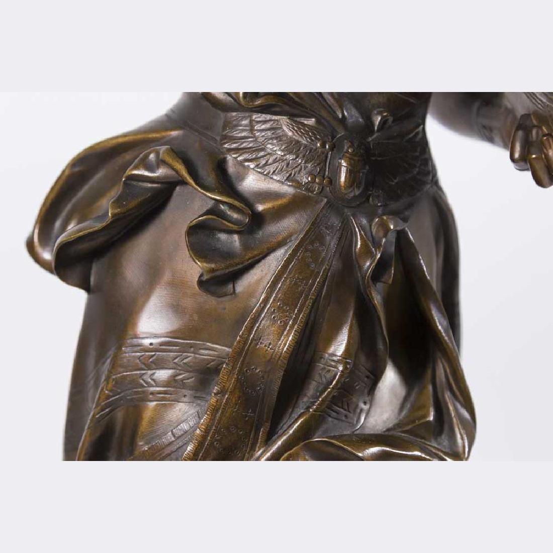 Une danseuse égyptienne - Or Figurative Sculpture par Jean-Joseph Alexandre Falguiere