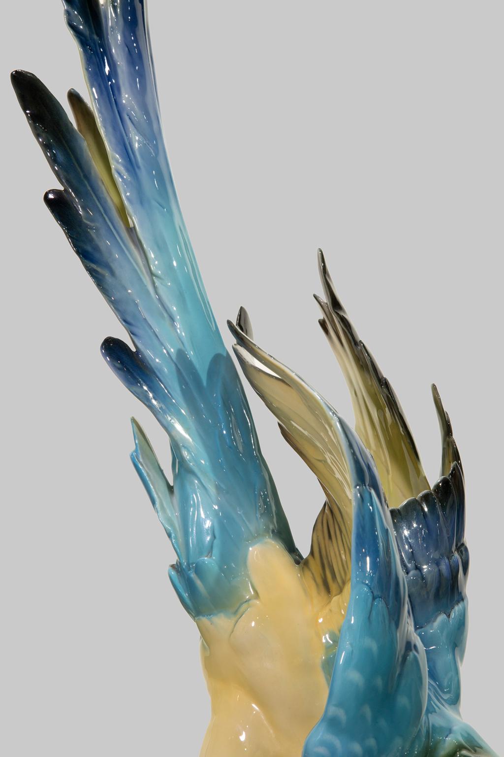 Large Blue-And-Gold Macaw, Tropical Parrot, from Hutschenreuther Selb Porcelain 3
