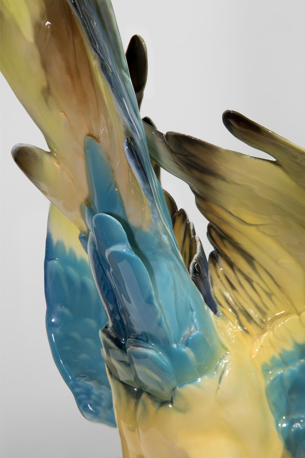 Large Blue-And-Gold Macaw, Tropical Parrot, from Hutschenreuther Selb Porcelain 10