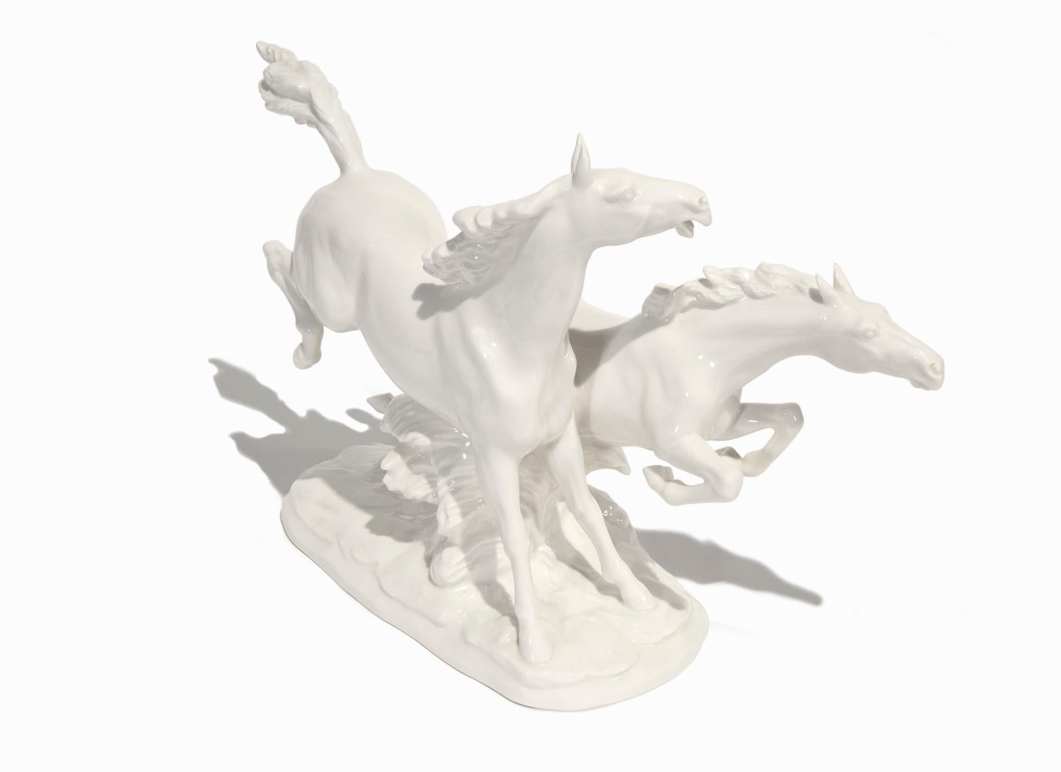 « In Freiheit (In Freedom) », chevaux en porcelaine blanche en vente 3