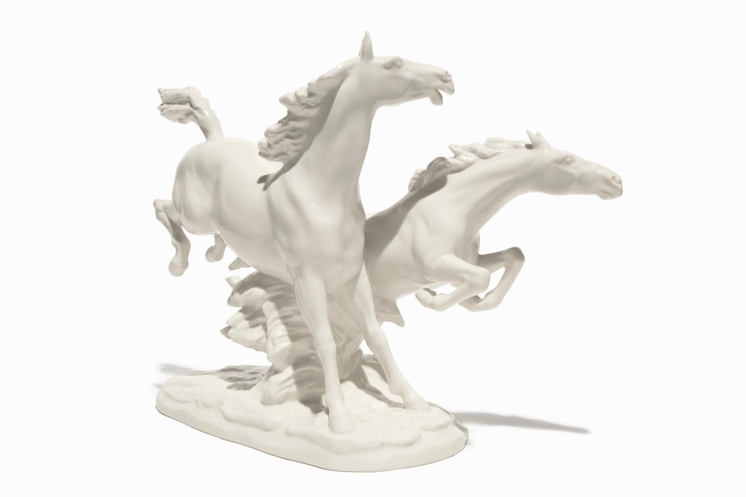 « In Freiheit (In Freedom) », chevaux en porcelaine blanche en vente 7